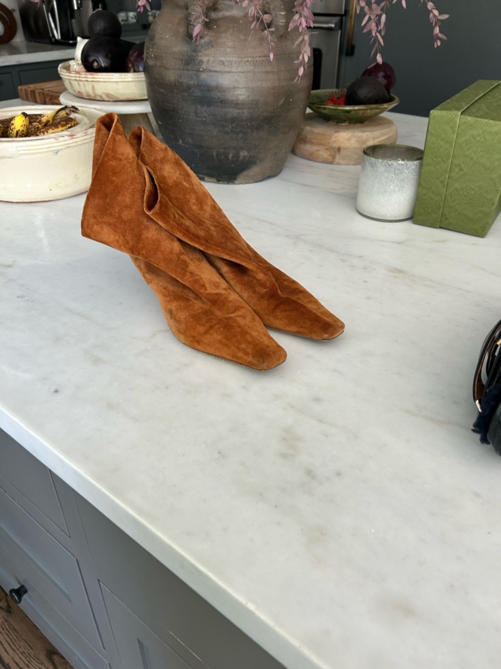 Women's Suede Pointed-Toe Ankle Boots - Rust Suede Khaite - Picture 5 of 11